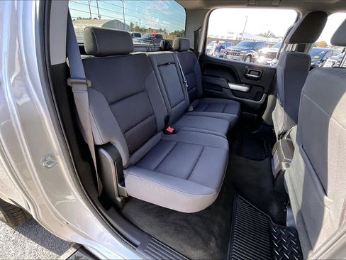 Used 2018 Chevrolet Silverado 1500 LT w/ LT Eassist Package image 18