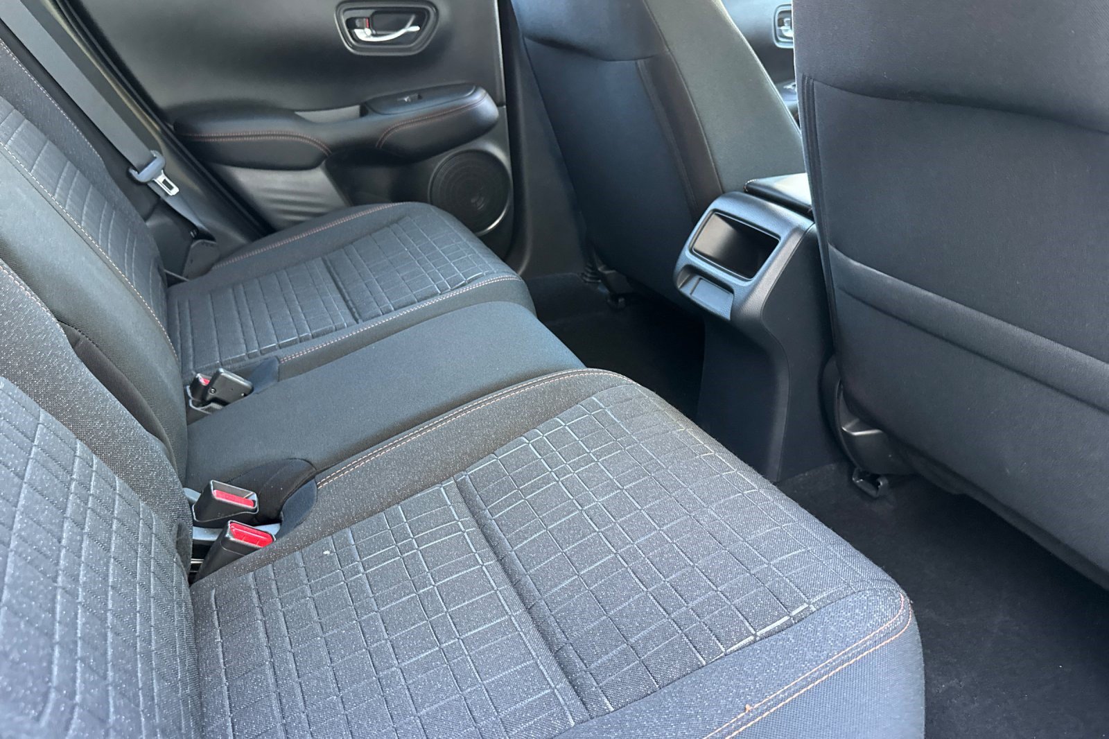 Used 2025 Honda HR-V Sport image 32