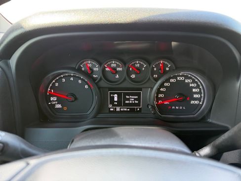 Used 2022 Chevrolet Silverado 1500 Custom Trail Boss AWD/4WD image 16