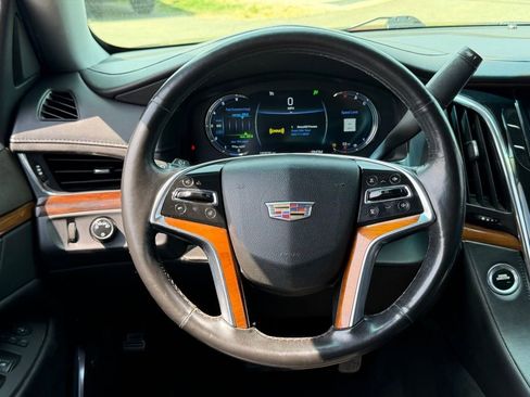 Used 2016 Cadillac Escalade 2WD image 41