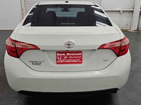 Used 2018 Toyota Corolla LE w/ LE Premium Package w/Moonroof FWD image 6
