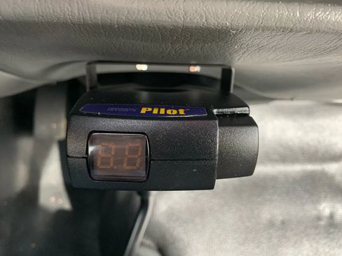 Used 2003 Ford F350 162 W.B. 4D image 15