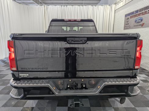 Used 2025 Chevrolet Silverado 2500 LTZ w/ LTZ Plus Package AWD/4WD image 11