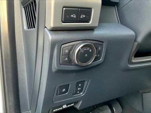 Used 2022 Ford F350 Platinum image 34