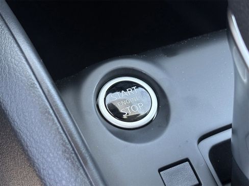 New 2025 Nissan Kicks Play S image 31