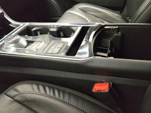Used 2019 Ford Edge Titanium w/ Equipment Group 301A FWD image 26