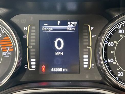 Used 2019 Jeep Cherokee Latitude Plus w/ Comfort/Convenience Group image 19