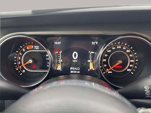 Used 2022 Jeep Wrangler Unlimited Sahara w/ Cold Weather Group image 11