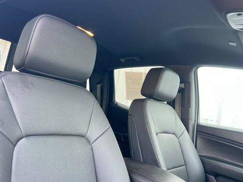 Used 2024 Chevrolet Colorado W/T RWD image 13