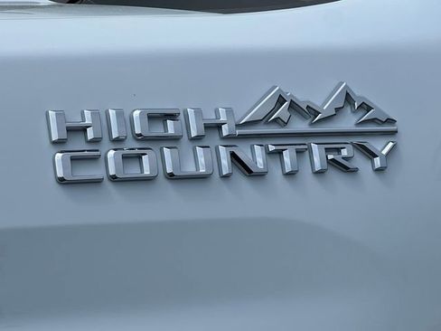 New 2026 Chevrolet Silverado 2500 High Country w/ High Country Premium Package AWD/4WD image 7