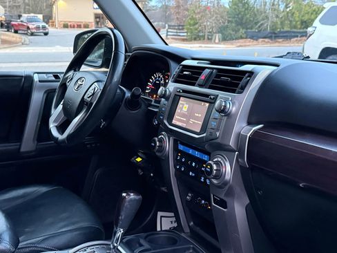 Used 2016 Toyota 4Runner Limited image 31