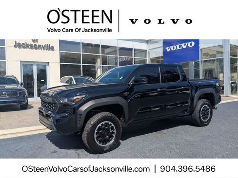 Used 2025 Toyota Tacoma TRD Off-Road AWD/4WD image 1
