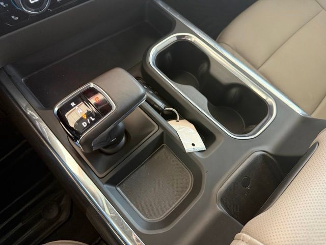 Used 2024 Chevrolet Silverado 1500 LTZ AWD/4WD image 24