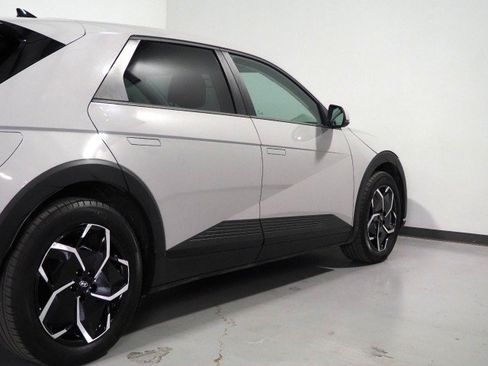 Used 2024 Hyundai Ioniq 5 SEL RWD image 50