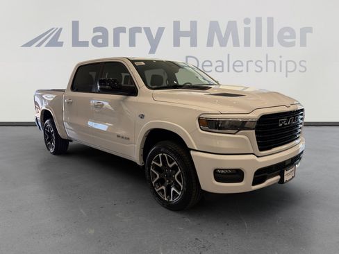 New 2026 RAM 1500 Laramie AWD/4WD image 7