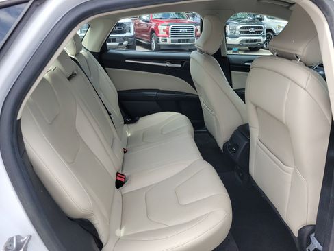 Used 2018 Ford Fusion Titanium image 27