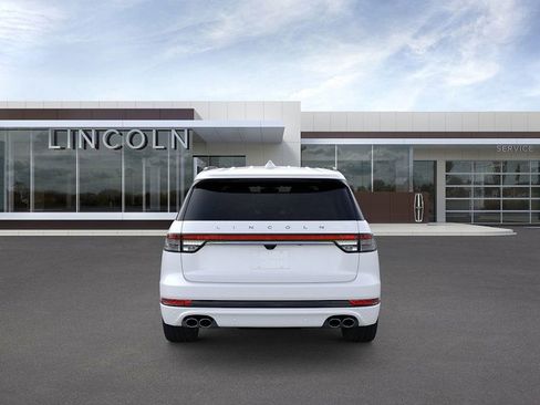 New 2025 Lincoln Aviator Reserve w/ Jet Appearance Package image 5