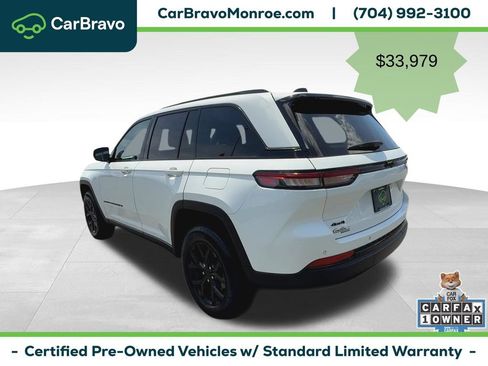 Used 2024 Jeep Grand Cherokee Altitude AWD/4WD image 8