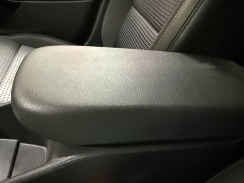 Used 2025 Chevrolet Trax LT w/ LT Convenience Package FWD image 39
