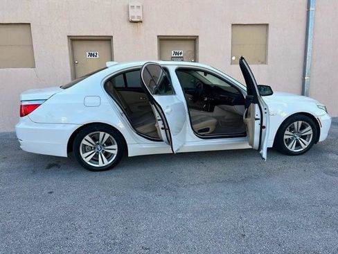 Used 2010 BMW 528i Sedan RWD image 21
