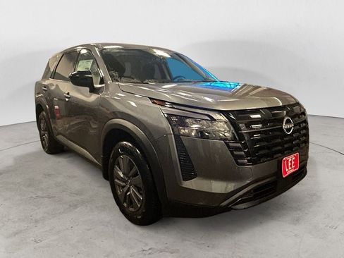 New 2026 Nissan Pathfinder S image 7