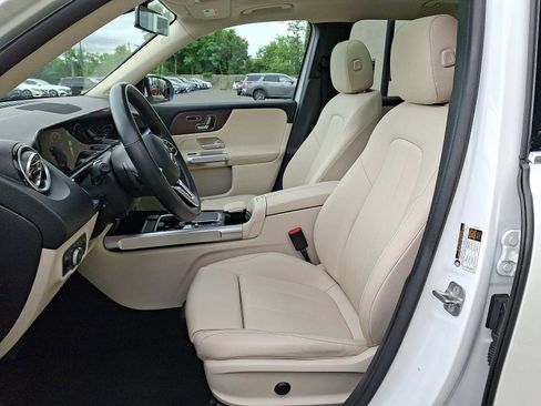 Certified 2023 Mercedes-Benz GLB 250 4MATIC image 10