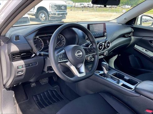 Used 2024 Nissan Sentra SV FWD image 14