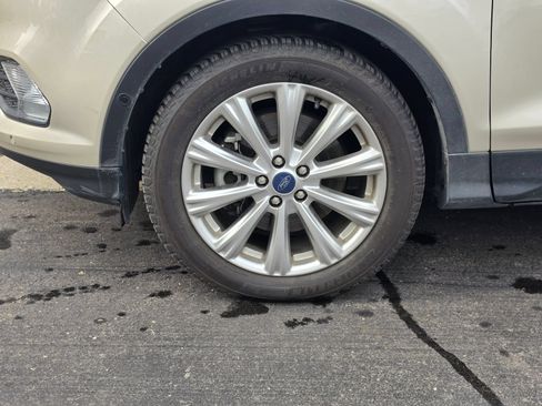 Used 2018 Ford Escape Titanium AWD/4WD image 4