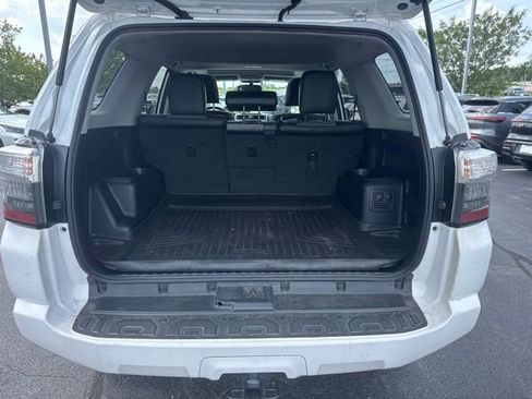 Used 2017 Toyota 4Runner SR5 Premium AWD/4WD image 8