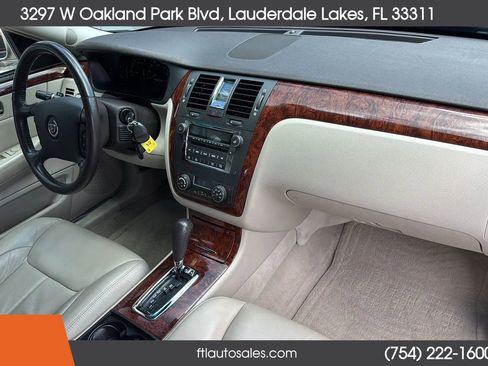 Used 2007 Cadillac DTS w/ Trunk Convenience Package image 60