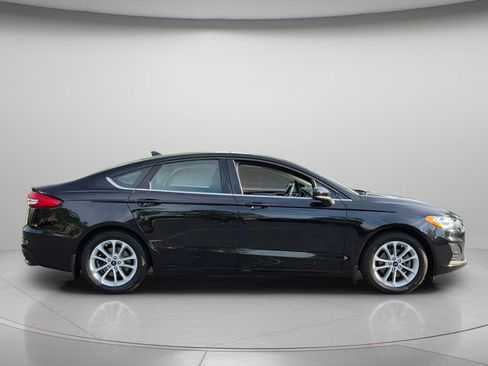 Used 2020 Ford Fusion SE FWD image 7
