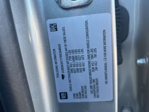 Used 2024 Chevrolet Suburban RST w/ Luxury Package image 19