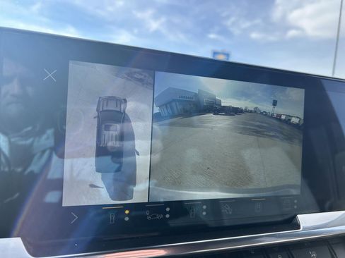 Used 2022 Chevrolet Silverado 1500 LTZ w/ LTZ Convenience Package II image 28