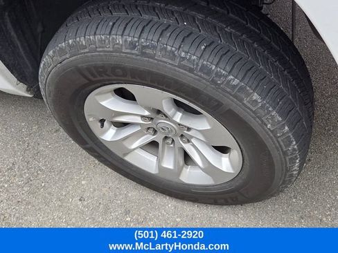 Used 2024 RAM 1500 Laramie AWD/4WD image 6