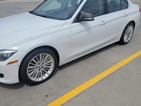 Used 2013 BMW 328i xDrive Sedan AWD/4WD image 3