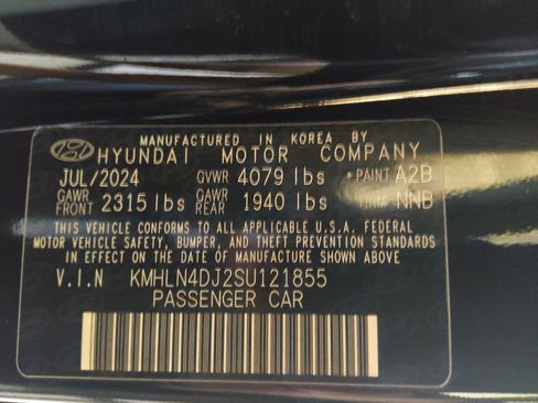 Used 2025 Hyundai Elantra Limited FWD image 33