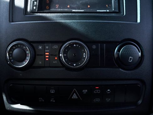 Used 2017 Mercedes-Benz Sprinter 3500 image 49