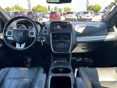 Used 2019 Dodge Grand Caravan GT FWD image 18