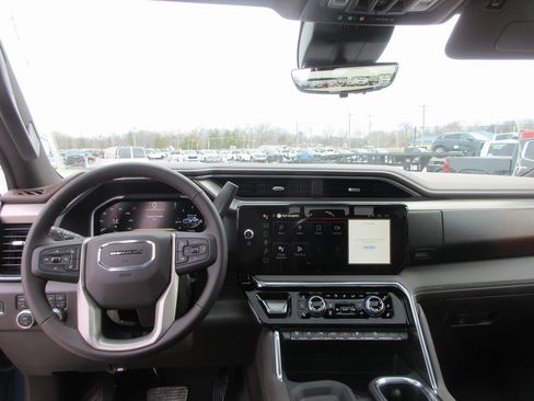 New 2026 GMC Sierra 3500 Denali w/ Denali Reserve Package image 17