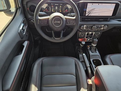 New 2026 Jeep Wrangler Unlimited Rubicon AWD/4WD image 10