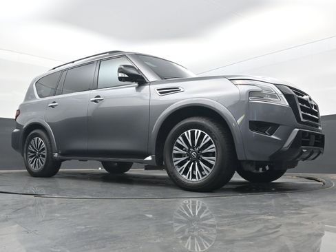 Used 2024 Nissan Armada SL w/ Midnight Edition Package image 20