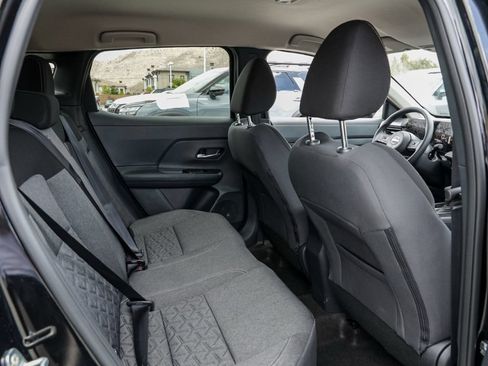 Used 2025 Nissan Kicks SV FWD image 21
