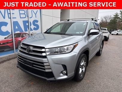 Used 2017 Toyota Highlander Limited Platinum