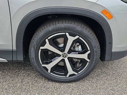 New 2026 Volkswagen Tiguan SE