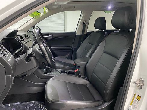 Used 2019 Volkswagen Tiguan SE image 10
