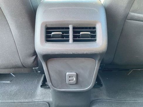 Used 2023 Chevrolet Equinox LS image 20