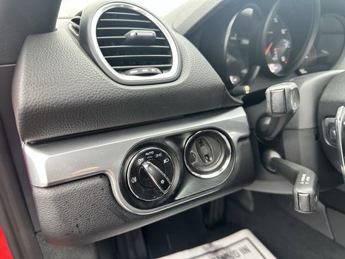 Used 2019 Porsche 718 Cayman Base image 18