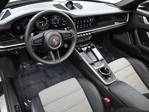 Used 2024 Porsche 911 Targa 4S image 5