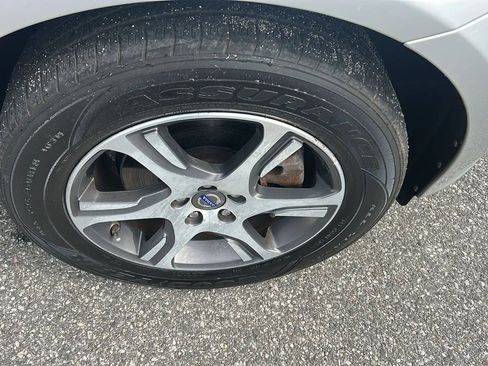 Used 2015 Volvo XC60 T6 Premier Plus AWD/4WD image 31