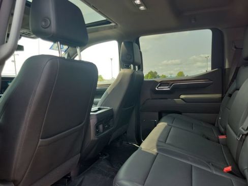 Certified 2024 Chevrolet Silverado 1500 LT Trail Boss w/ Convenience Package II AWD/4WD image 28